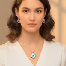 Load image into Gallery viewer, Twirl Pendant set