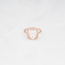 Load image into Gallery viewer, Pearl Aura Ring