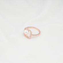 Load image into Gallery viewer, Pearl Aura Ring
