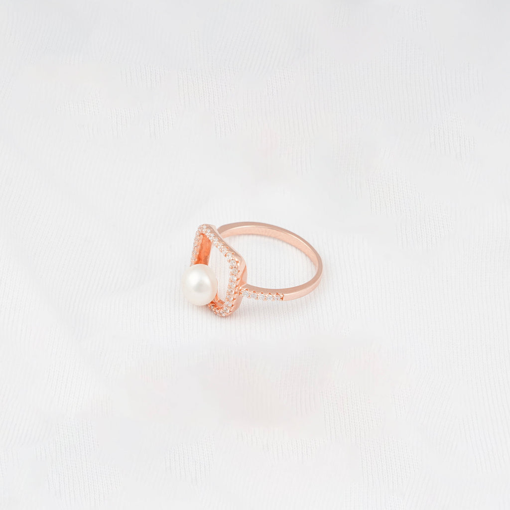 Pearl Aura Ring