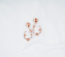 Load image into Gallery viewer, Rosé Bloom Pearl Hoop Earrings