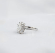 Load image into Gallery viewer, Rimjhim Ring - White