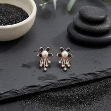 Load image into Gallery viewer, Midnight Bloom Pearl Earrings
