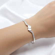 Load image into Gallery viewer, Pearl Prism Kada