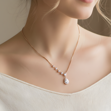 Load image into Gallery viewer, Elara Teardrop Necklace
