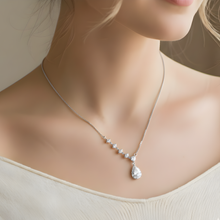 Load image into Gallery viewer, Elara Teardrop Necklace
