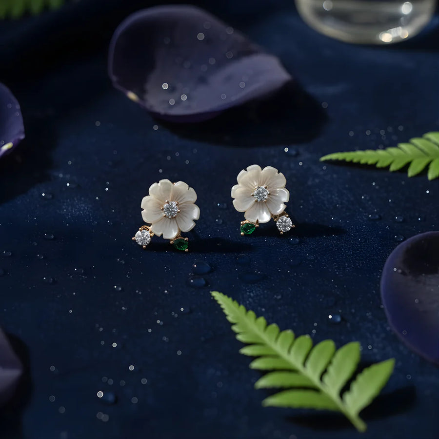 Snowleaf Bloom sterling silver earrings by Miravi