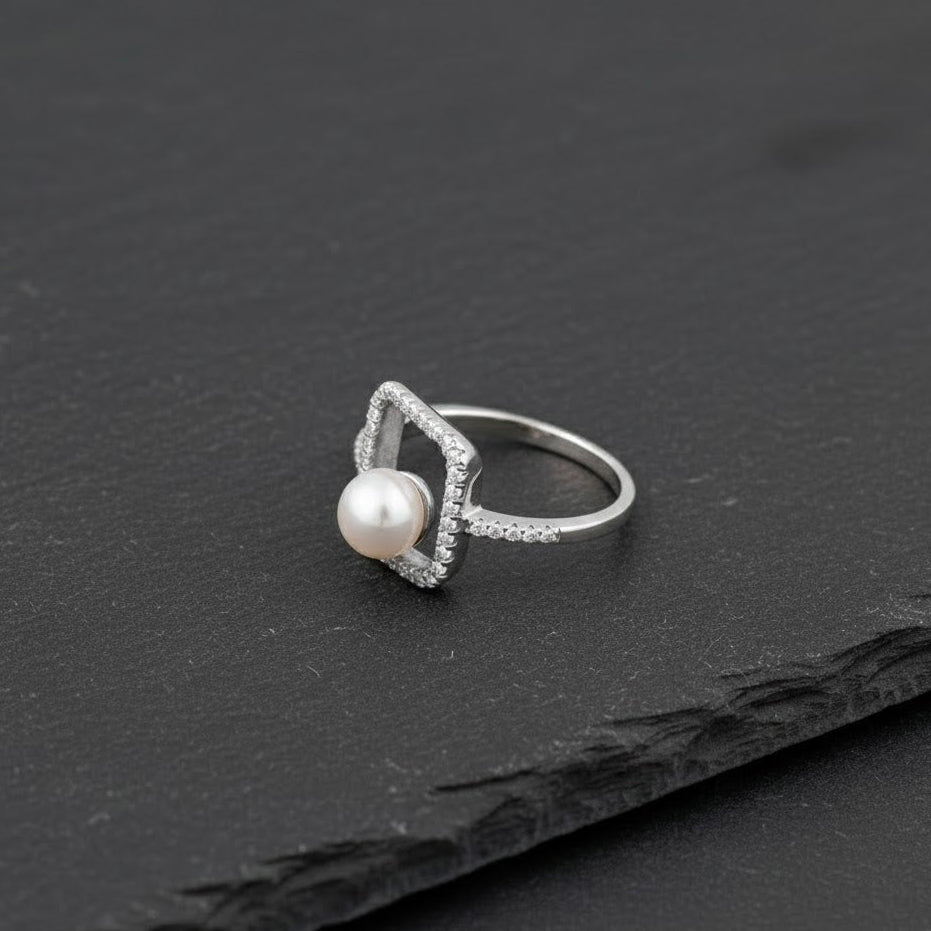 Pearl Aura Ring
