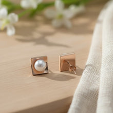 Load image into Gallery viewer, Moti Matters stud