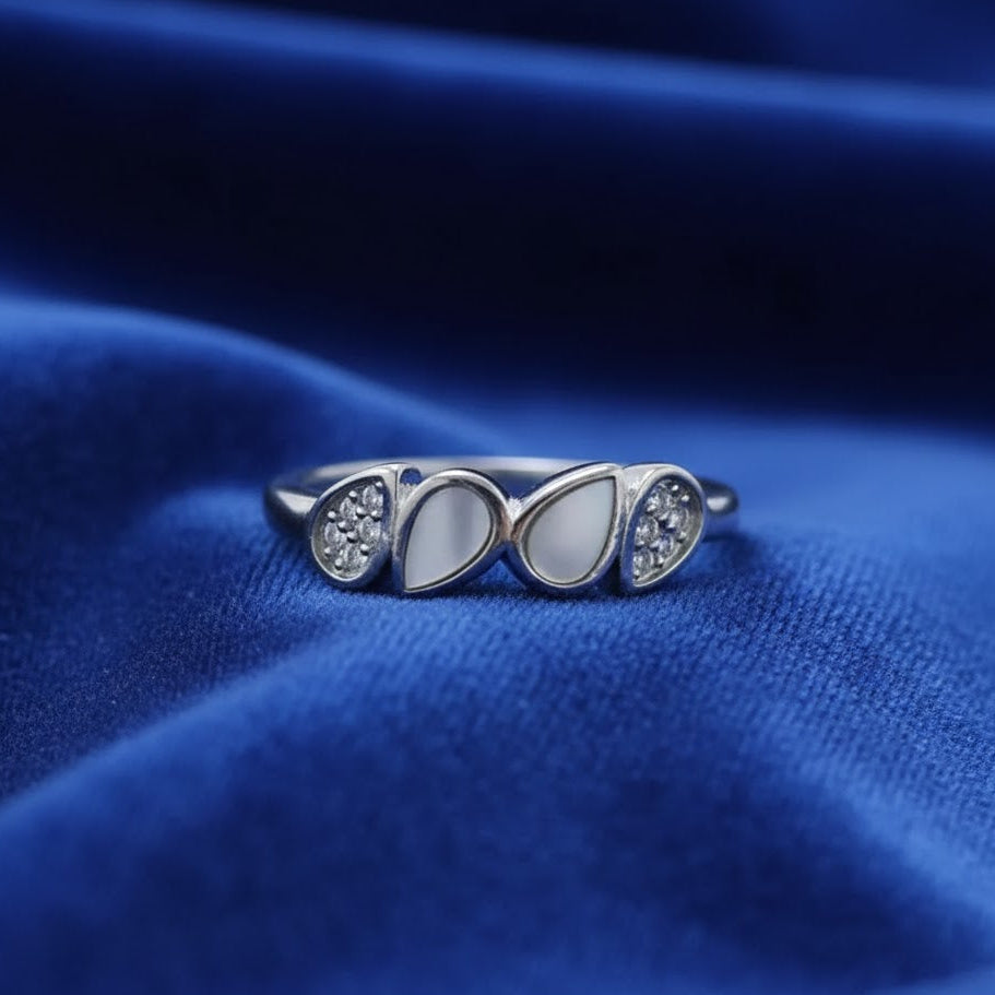 Noor Petal Ring